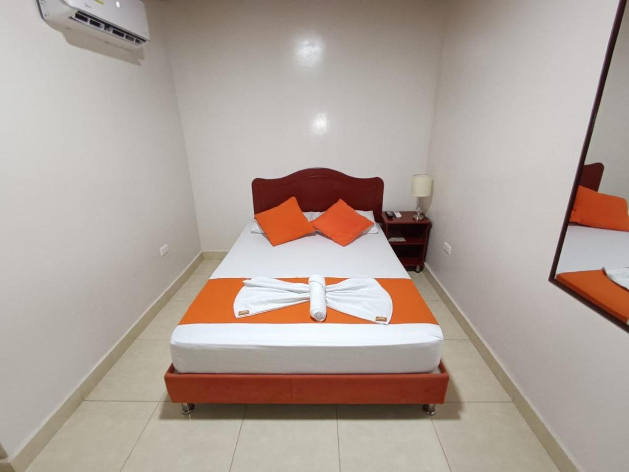 Hotel Colonial Villavieja Kültér fotó